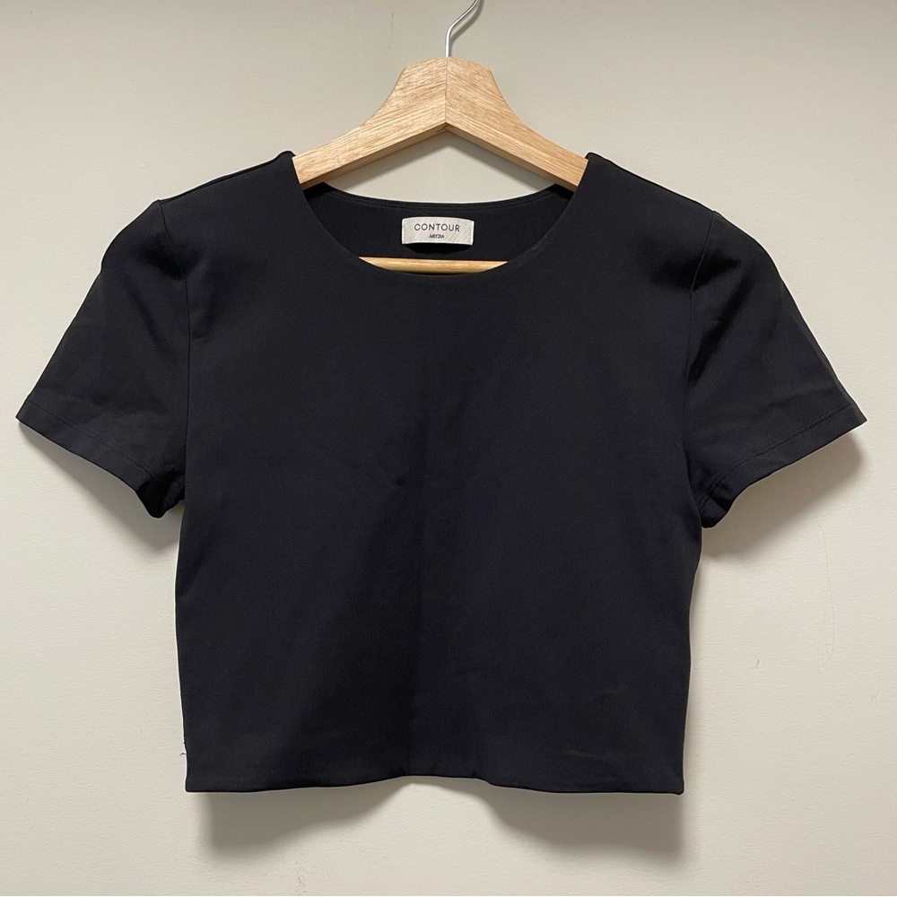 Aritzia Contour crop top